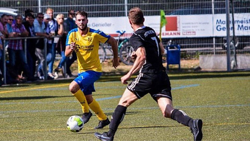 Bald Vergangenheit: Ruwim Dick (l.) verlässt im Sommer den SCV Neuenbeken und wechselt zum A-Ligisten SV Marienloh. Foto: Rogala