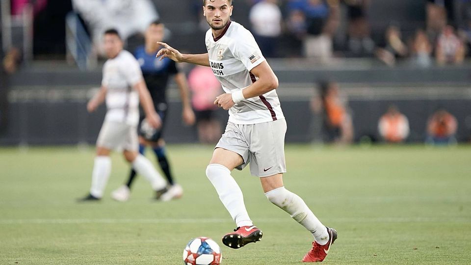 Im Jahre 2019 spielte Chantzopoulos in der USLC, die 2. Liga in den USA.