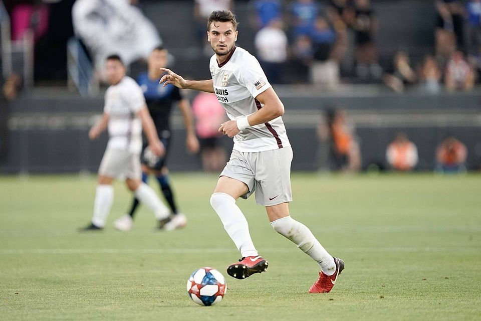 Im Jahre 2019 spielte Chantzopoulos in der USLC, die 2. Liga in den USA.