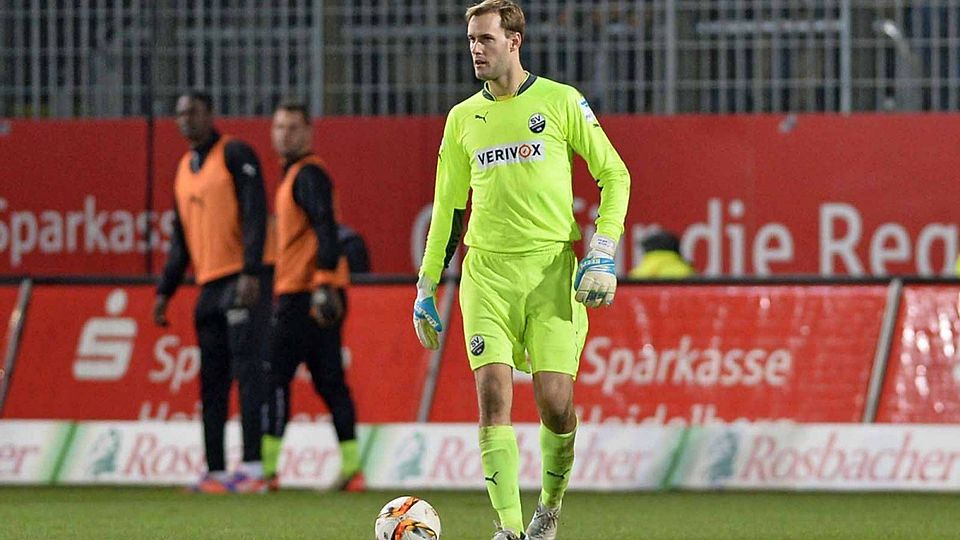 Sandhausens Schlussmann Marco Knaller: "Die Tore, die wir bekommen haben, waren eigentlich einfach zu verteidigen. Daran müssen wir arbeiten." F: Lörz
