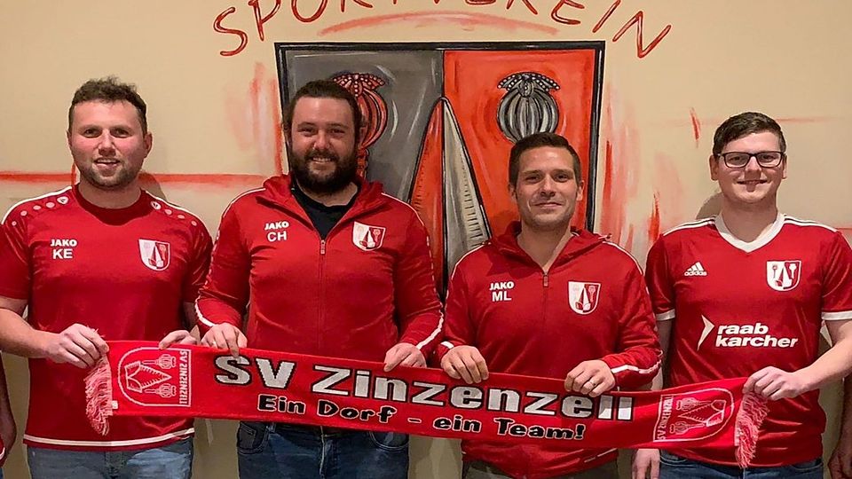 Tobias Urban (2.v.li.) und Timo Grzyb (2.v.re.) bilden ab Sommer das neue Trainergespann beim SV Zinzenzell.