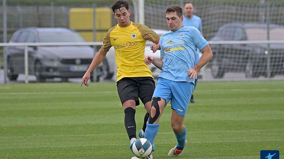 Der TSV Dühren (blau) hat eine Spitzenplatzierung im Blick.