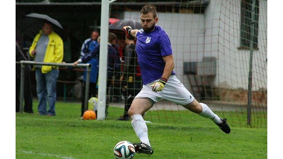 Könnte heute in Treis einem harten Arbeitstag entgegensehen: Hattendorfs Keeper Tim Schade. Foto: Raab