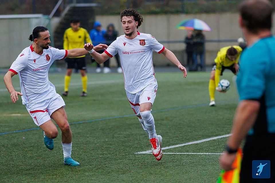 Jubelt Kosova am Samstag? Jubelt Kosova am Samstag?