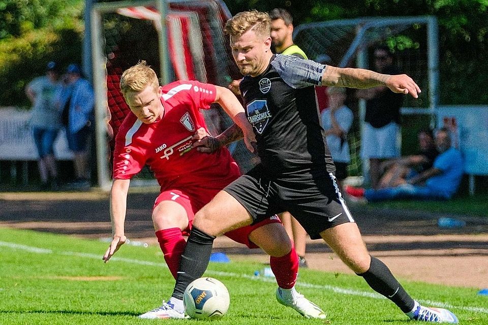 Testspiel zwischen DJK Tusa Düsseldorf und SG Benrath-Hassels. 