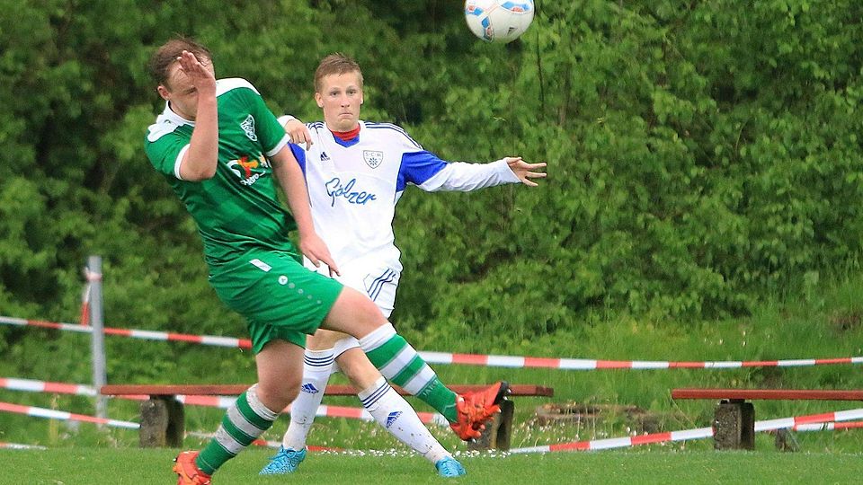 9 Sascha Hohmann - 4 Sven Meier Foto: Karl-Heinz Bodon