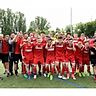 Nach dem Spiel in Gonsenheim durften die C-Junioren des FSV Mainz 05 die verdiente Regionalliga-Meisterschaft bejubeln. 	Foto: hbz/Schäfer