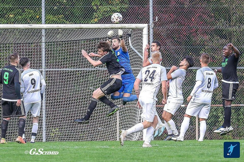 Beim SV Steinbach (weiße Trikots) gibt es einige Zugänge. Beim SV Steinbach (weiße Trikots) gibt es einige Zugänge.