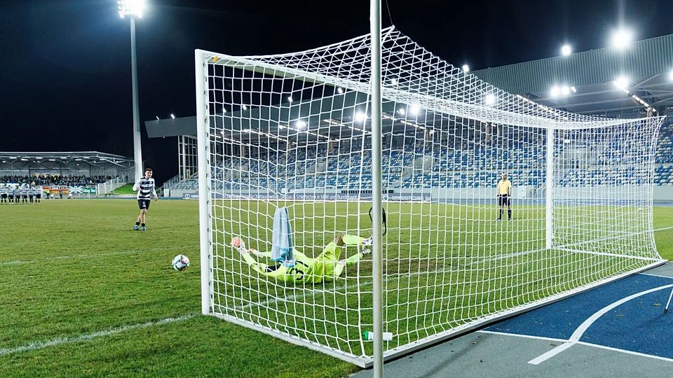 Güterslohs Nr. 2-Keeper Roman Schabbing hielt drei Elfer.