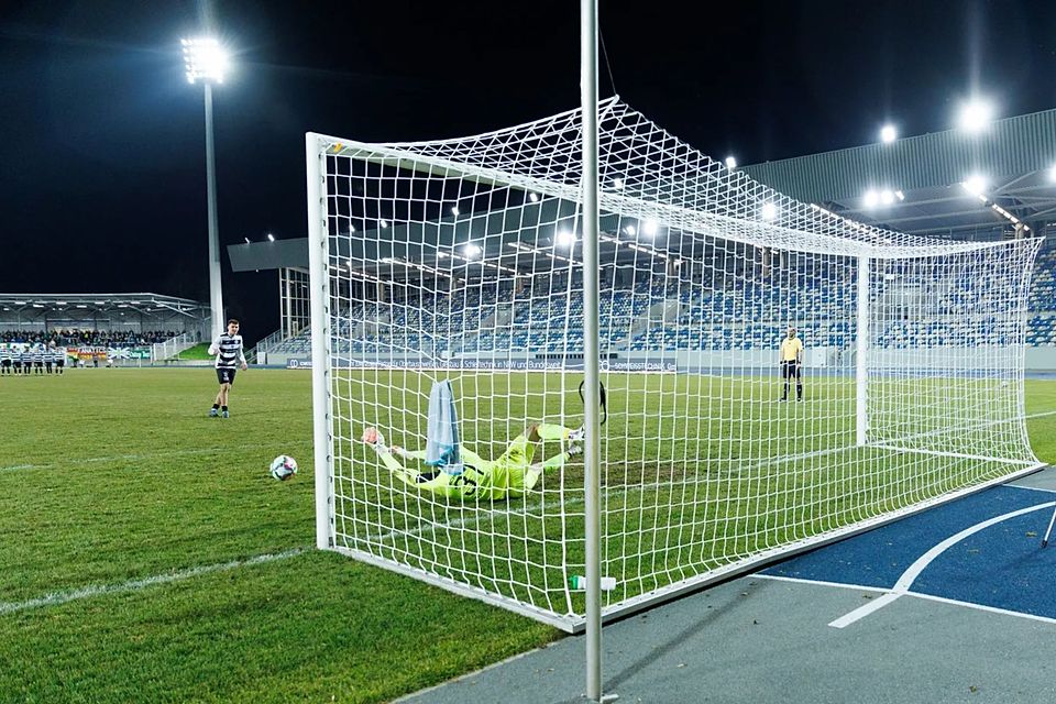 Güterslohs Nr. 2-Keeper Roman Schabbing hielt drei Elfer.