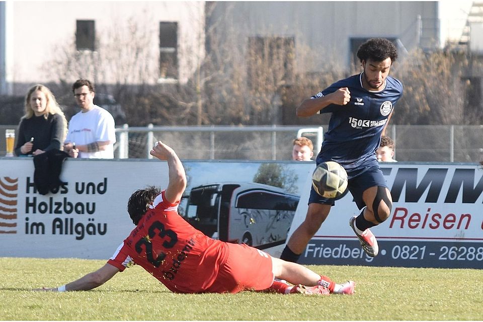 Nach dem Seitenwechsel drückten die Gastgeber, konnten aber keinen Treffer erzielen.