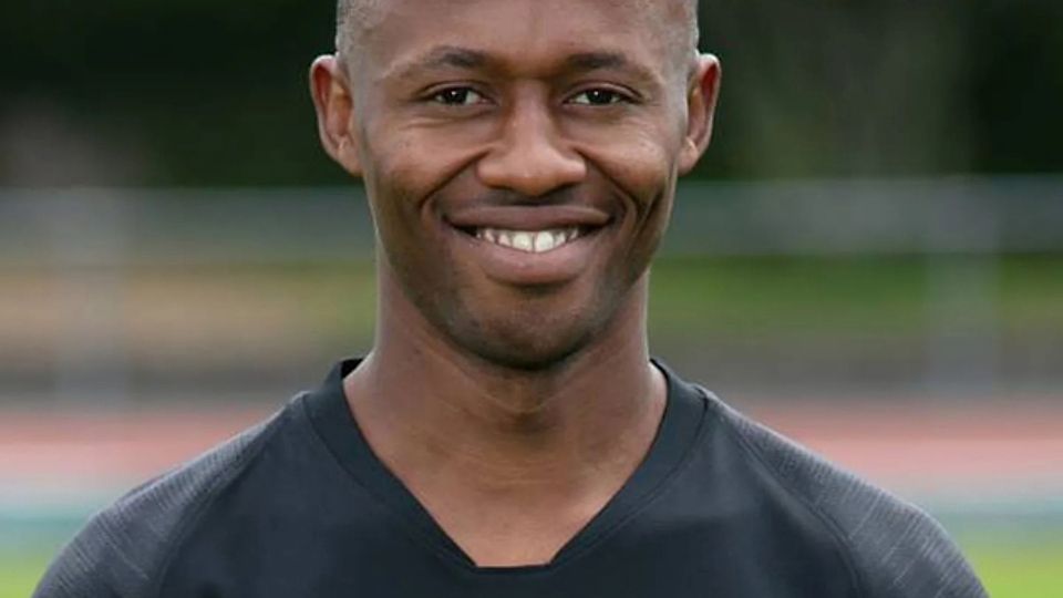 Kickte früher bereits in der Bezirksliga: Boniface Mbeng Wara | Foto: SV Weil