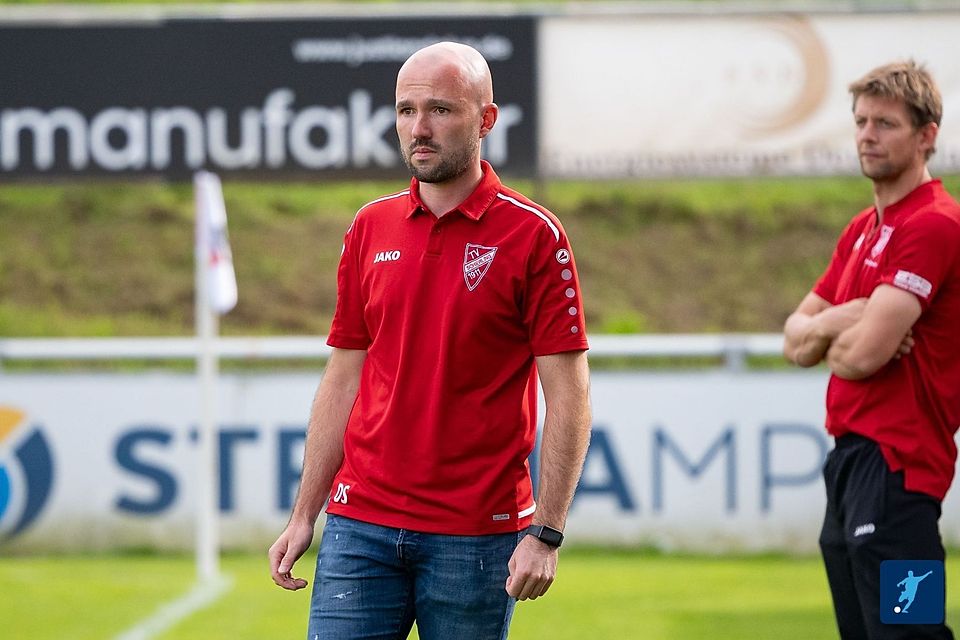 Chefcoach Dominik Salzberger (li.) und Co-Trainer Stefan Holz (re.) bilden weiterhin das Führungsduo des TV Schierling 