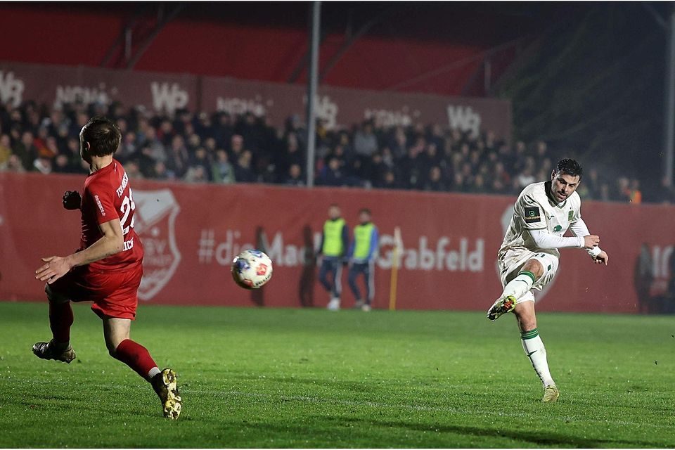Der Dosenöffner: Kevin Volland (re.) trifft zur Führung für die Löwen in Aubstadt.