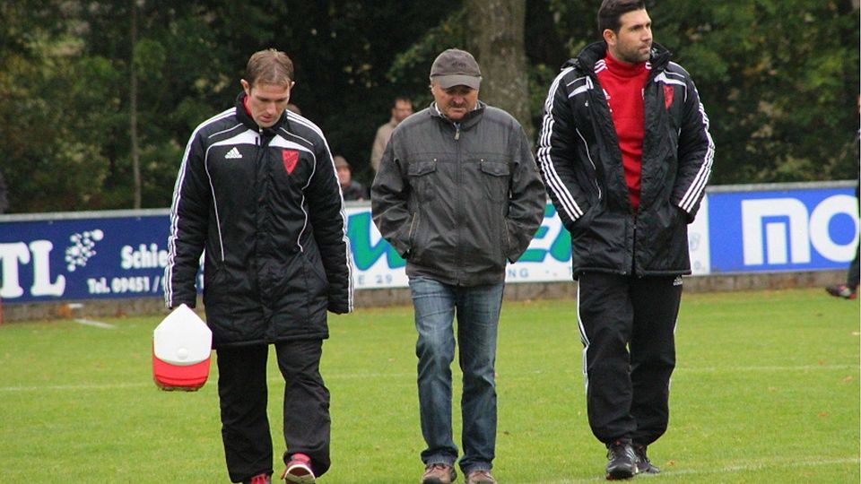 Raphael Bauer (re.) ist bis auf Weiteres Coach beim TV Schierling F: Steinert