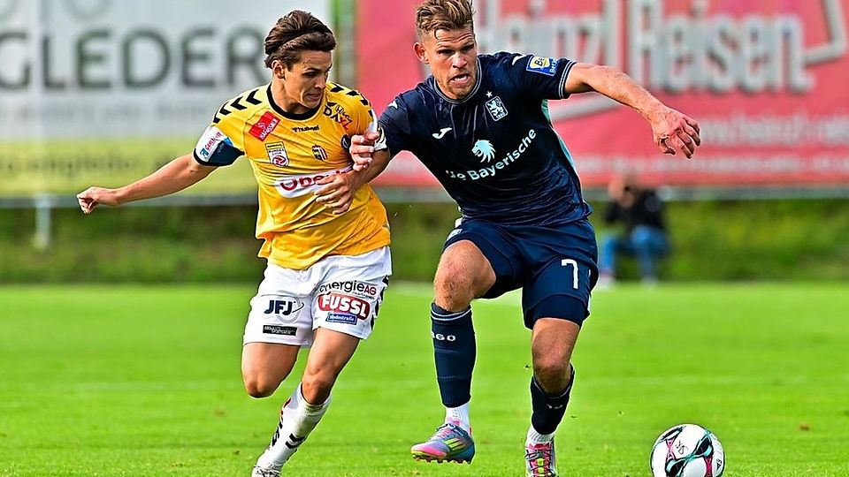 Florian Niederlechner (r.) traf zum 1:0-Sieg der Löwen. 