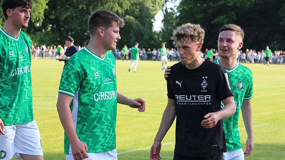 Nicht nur Robin Hack präsentierte sich bestens gelaunt in Anrath.