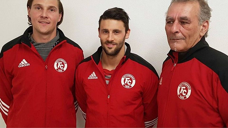 Christian Ebel, Thomas Zierer und FCG-Abteilungsleiter Heinz Seisenberger. F: FCG