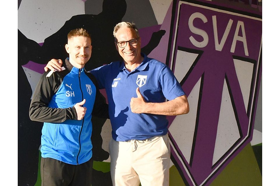 Dem sportlichen Leiter Jens Urbanczyk ist es gelungen, mit Stefen Huber (links) einen geeigneten Nachfolger für den im Sommer scheidenden Erfolgscoach Pedro Locke zu finden und sein Nachfolger freut sich auf seinen neue Aufgabe Dem sportlichen Leiter Jens Urbanczyk ist es gelungen, mit Stefen Huber (links) einen geeigneten Nachfolger für den im Sommer scheidenden Erfolgscoach Pedro Locke zu finden und sein Nachfolger freut sich auf seinen neue Aufgabe