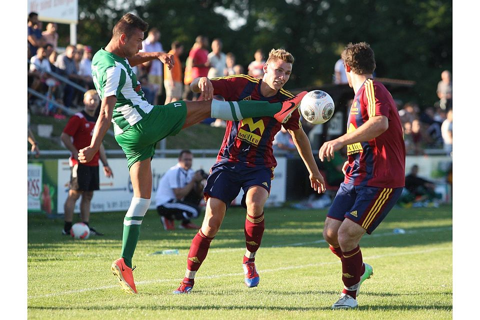 Am Freitag gewann Dergah deutlich mit 3:0 gegen Landesliga-Spitzenreiter TSV Nürnberg-Buch. F: Woiwode