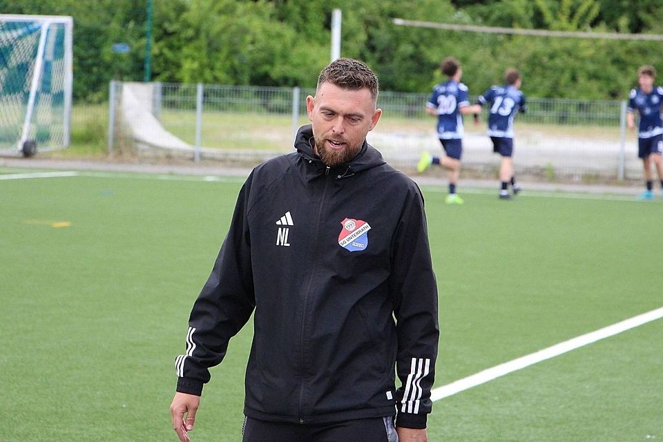 Niklas Leven trainiert ab dem Sommer die erste Mannschaft der SG Unterrath. Niklas Leven trainiert ab dem Sommer die erste Mannschaft der SG Unterrath.