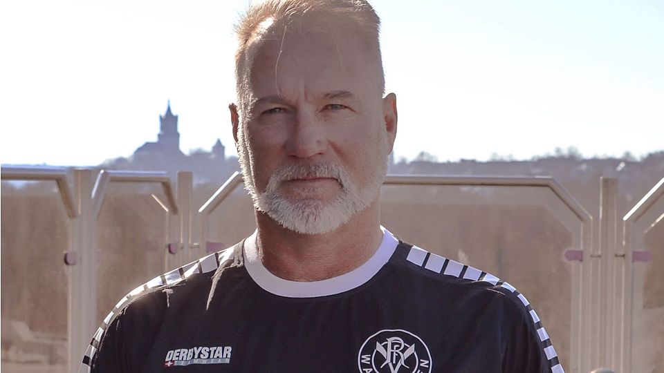 Thomas Gerstner will mit dem VfR Warbeyen die Liga halten.