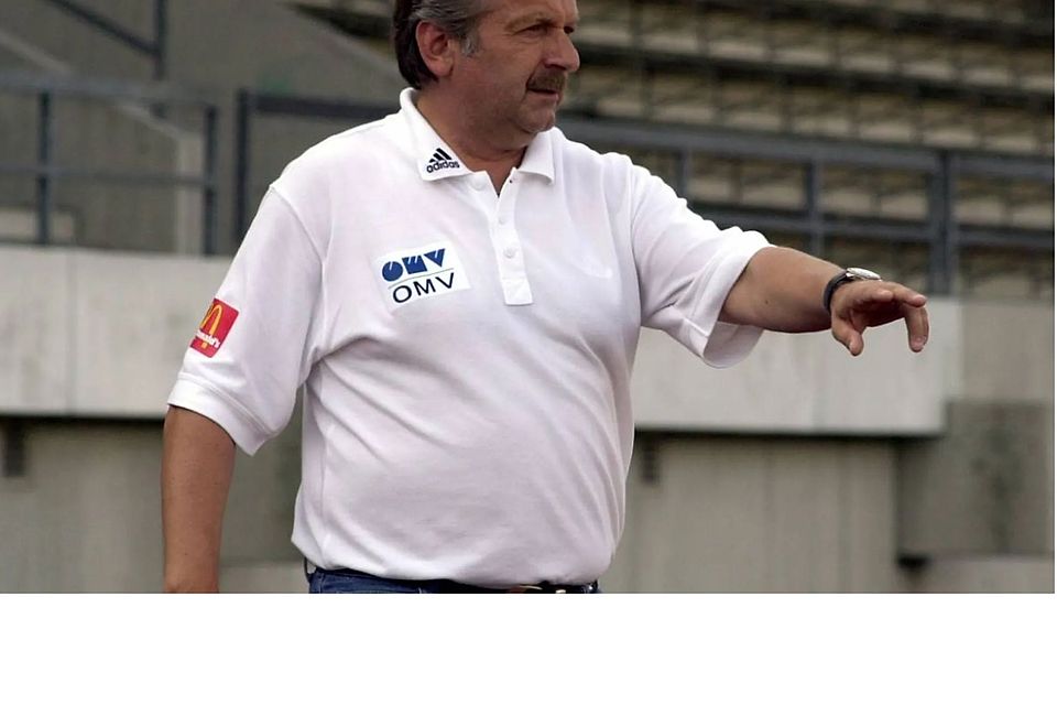 Angekommen im neuen Jahrtausend: Wirth am 30. Juli 2003 als Trainer der SpVgg Landshut.