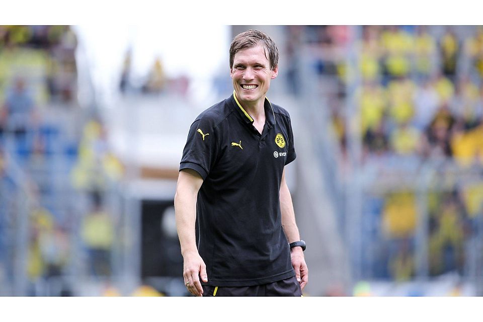 Der 35-jährige Fußball-Lehrer wechselt von Borussia Dortmund zum VfB.Foto: Getty Images