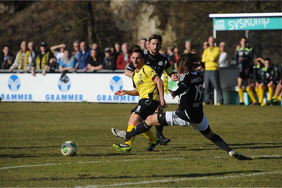 Ein umkämpftes Derby lieferten sich die DJK Ammerthal und der FC Amberg. F: Brückmann