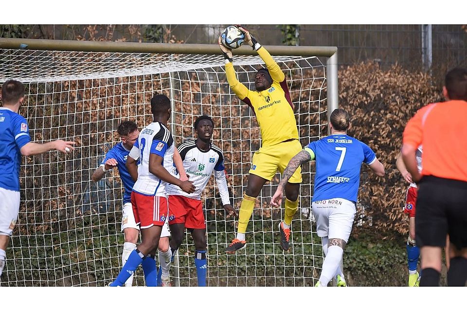 Nach einem halben Jahr ohne einen Verein will Steven Mensah beim VfB Oldenburg angreifen.