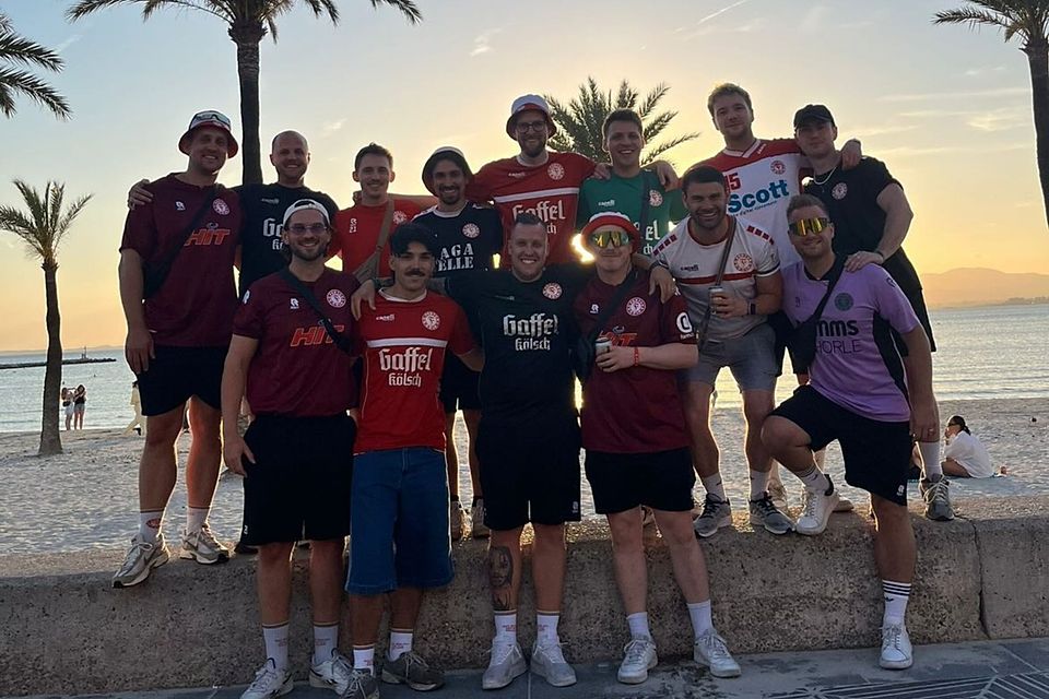 Fortuna Köln III feiert den Saisonabschluss ebenfalls auf Mallorca.