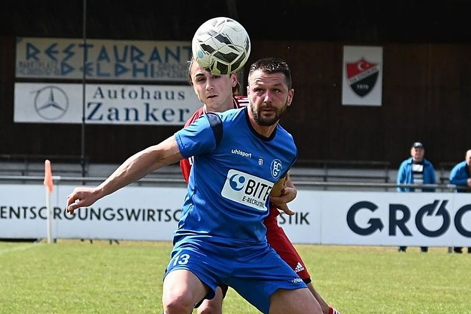 Nach der Heimniederlage gegen die SpVgg Wiesenbach rutscht Max Lamatsch mit dem FC Günzburg immer tiefer in den Abstiegskampf.