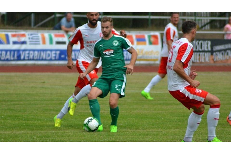 Tommy Parthier (in grün) wechselt aus Merseburg nach Eisleben.             F: Kegler