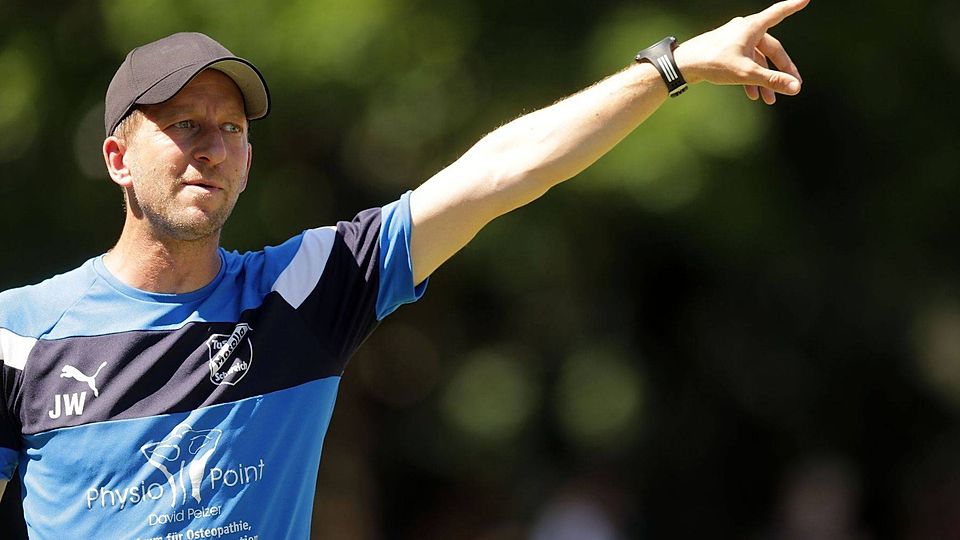 Trainer Jochen Weber gibt die Richtung an: Die Schweicher Formurve zeigt nach oben.