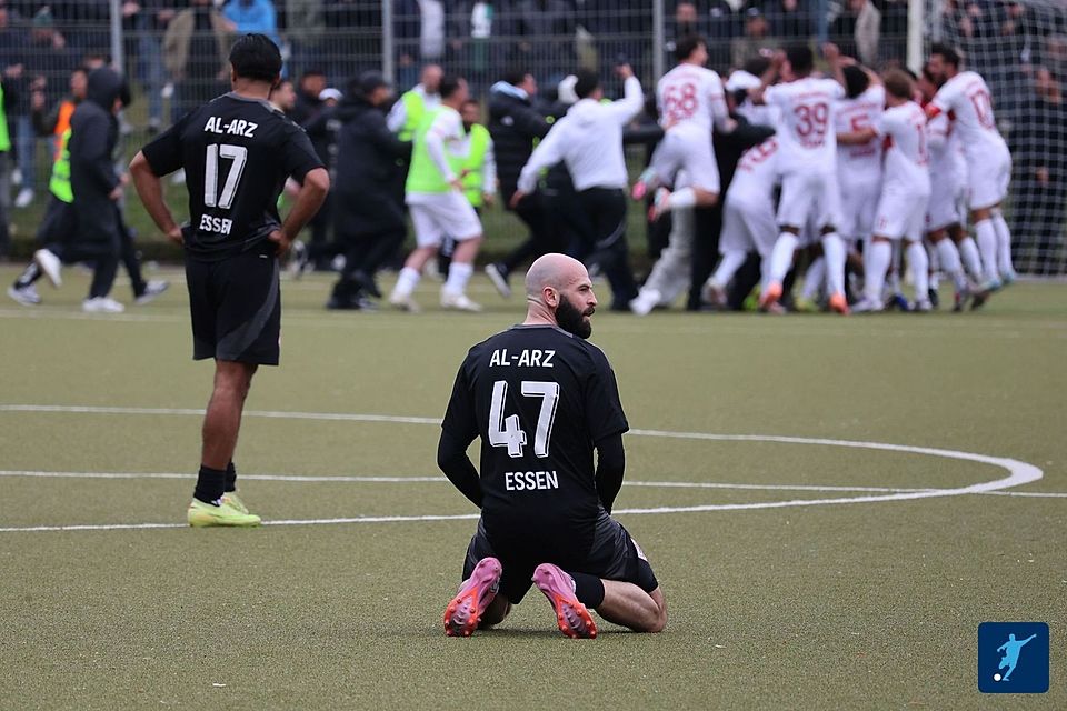 Türkiyemspor jubelt, AL-ARZ ist am Boden.
