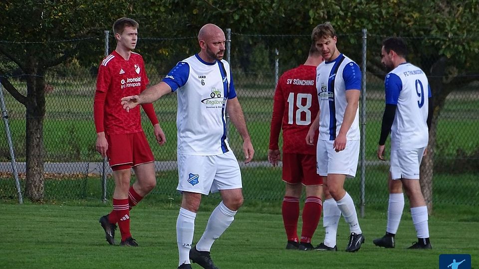 Da gehts lang - Trainer Besenhard und die Roosters wollen schnellstmöglich wieder aus dem Tabellenkeller raus.