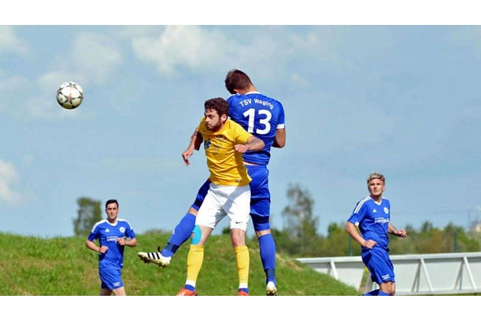 Auf dem Sprung: Die Dornen, hier Torschütze Florian Brachtel (gelbes Trikot), brauchen noch einen Punkt, um es in die Relegationsrunde zu schaffen. Foto: gefö