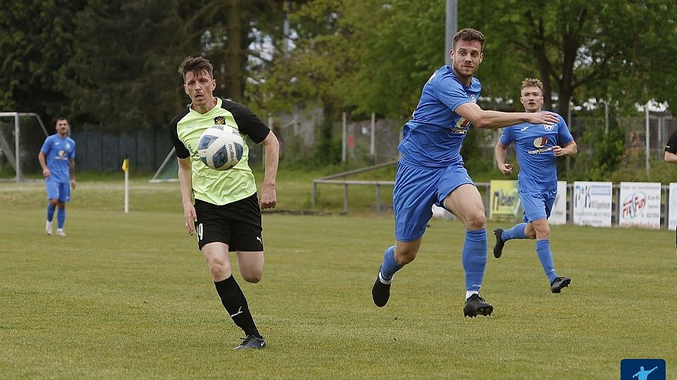 Der VfB St.Leon (mint-schwarz) hat die Meisterschaft dicht vor Augen.
