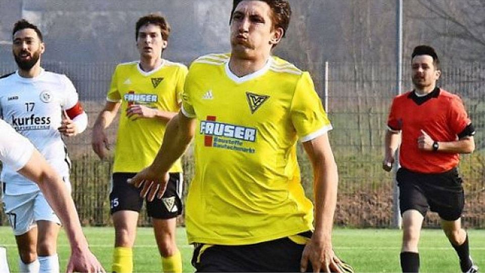 Ein Unfall im Training –  den Echterdinger Winterpausen-Wiedereinsteiger Marc Brodbeck hat es böse erwischt. Foto: Günter E. Bergmann - Photograph