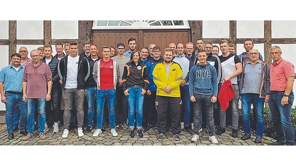 Ausgezeichnet fair: die Vertreter mit ihren  Jugendmannschaften im Osnabrücker Land.St