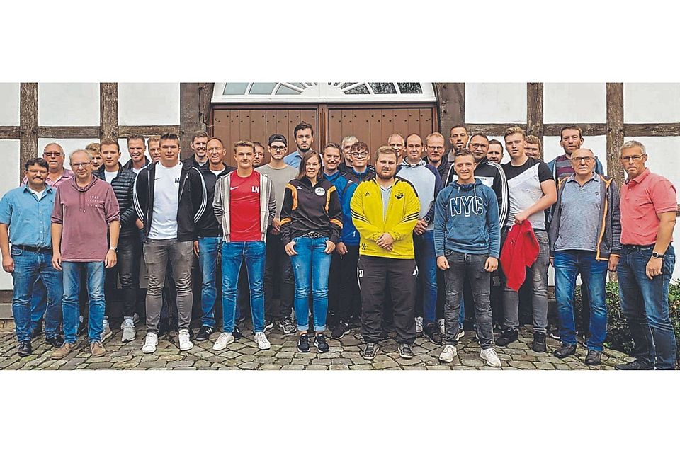 Ausgezeichnet fair: die Vertreter mit ihren  Jugendmannschaften im Osnabrücker Land.St