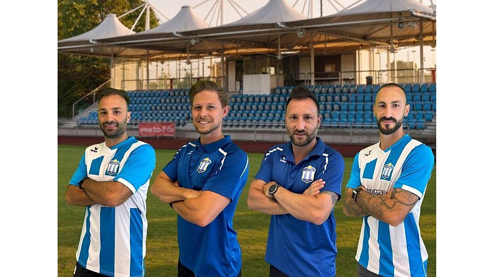 Abschiedsfoto: Domenico Contento, Denis Hartmann, Vincenzo Contento und Diego Contento verlassen den FCA.