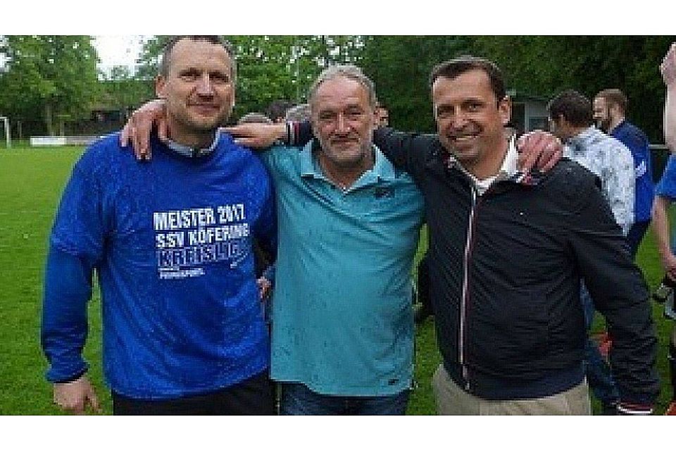 Meistertrainer Tom Gabler, Abteilungsleiter Peter Kaindl und Bürgermeister Armin Dirschl.