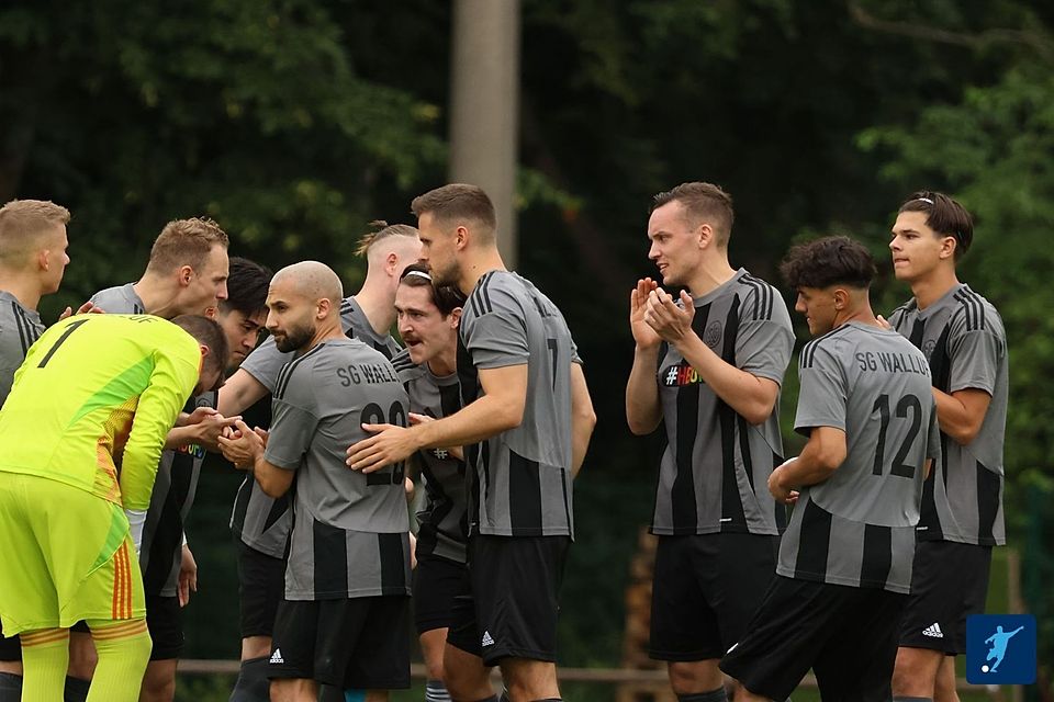 Die SG Walluf ist am Mittwochabend beim VfR Limburg zu Gast.