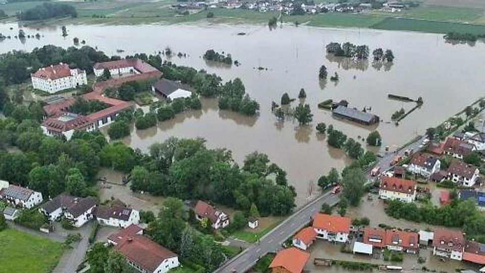 Das Hochwasser machte den Relegationsspielen in Petershausen und Umgebung einen Strich durch die Rechnung.