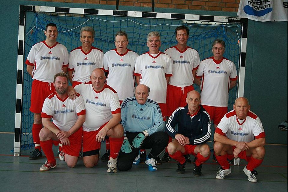 Hatten im Ü50-Turnier die Nase vorn: das Team von Biebrich 76. Foto: Udo Parker Hatten im Ü50-Turnier die Nase vorn: das Team von Biebrich 76. Foto: Udo Parker