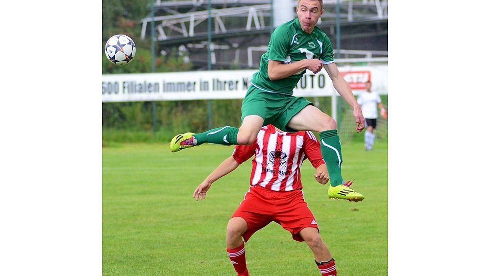 So sehr sich der FC Weiden-Ost (in Grün) auch ins Zeug legte, gegen Dießfurt gab es am Sonntag ein 1:4. &lt;b&gt;F: Nachtigall&lt;/b&gt;