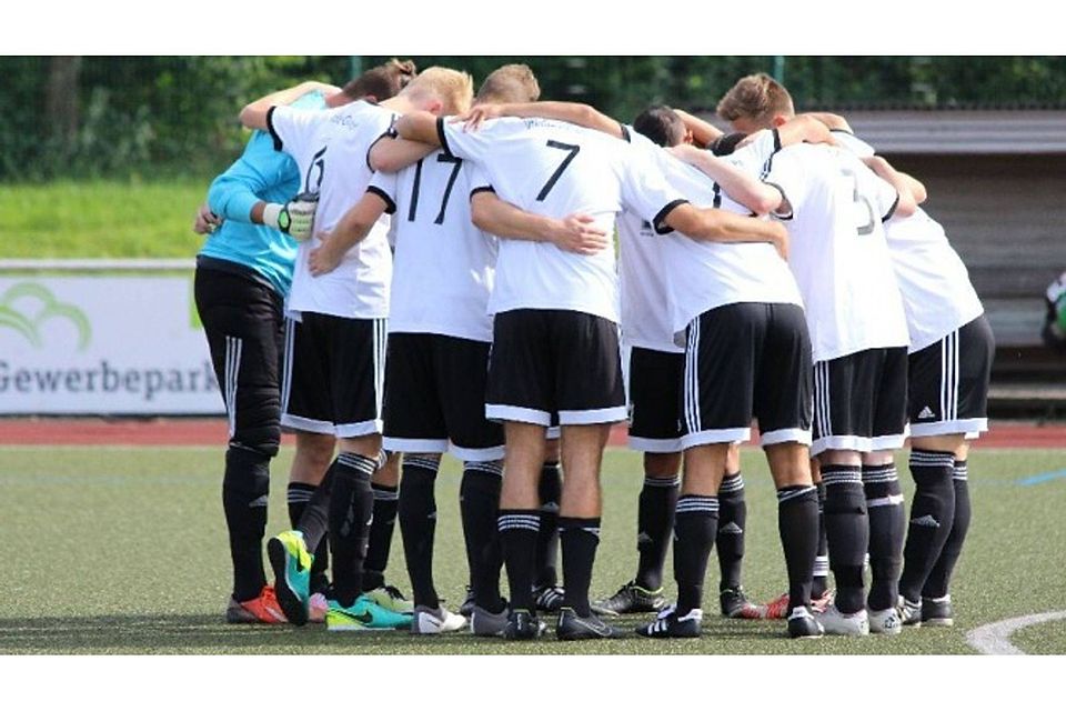 Die Kicker des VfL Klafeld-Geisweid fungieren am Samstag als Gastgeber des 1. Hüttental-Cup. Foto: cs