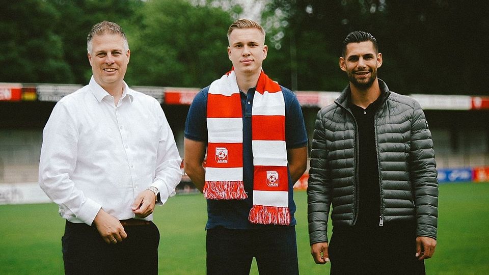 (v.l.:) Sportvorstand Dennis Kocker, Erik Heidbrink und Coach Luka Tankulic.