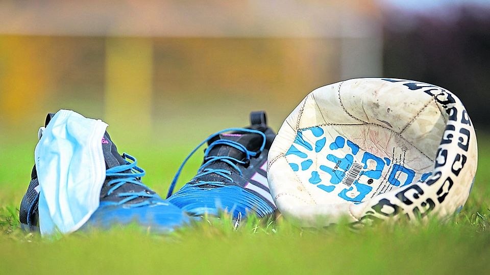  Die Corona-Regeln besagen, dass beim Sport im Innen- und Außenbereich nur noch eine Maximalzahl an nicht immunisierten Personen ab zwölf Jahren am Trainings- und Spielbetrieb teilnehmen darf.